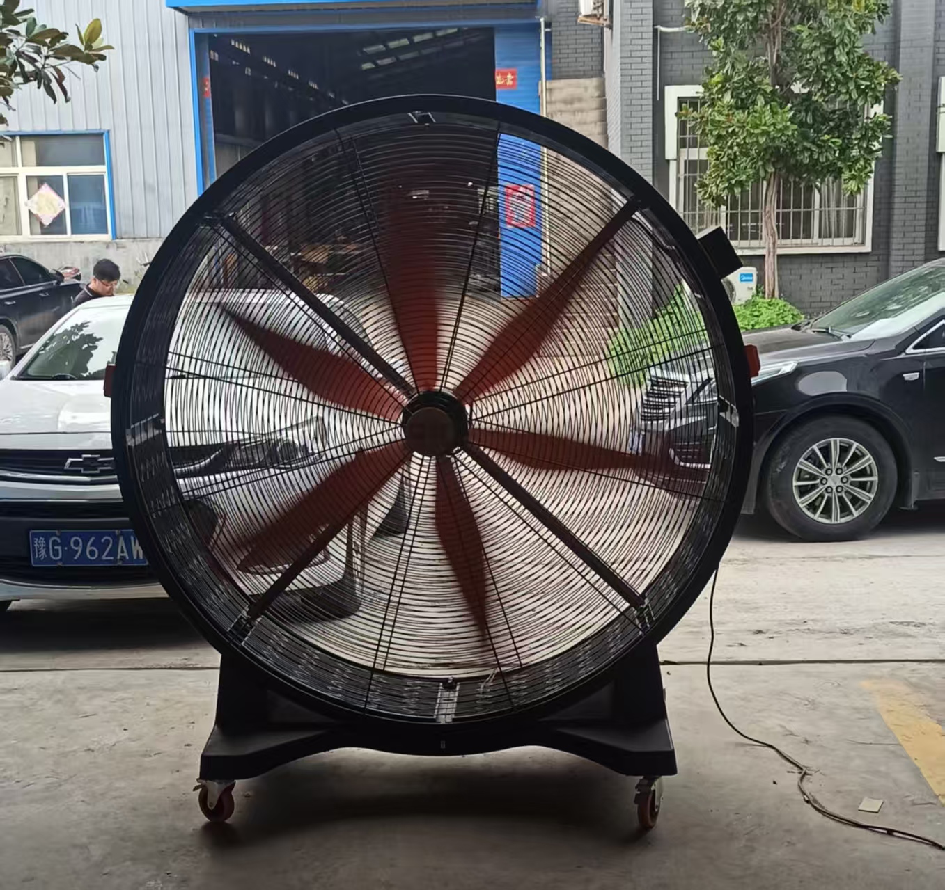 戰(zhàn)高溫，送清涼